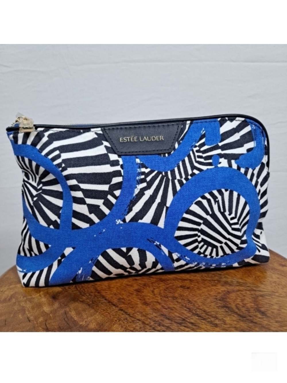 Estee Lauder X Quentin Jones Zippered Cosmetic Bag Nwot
